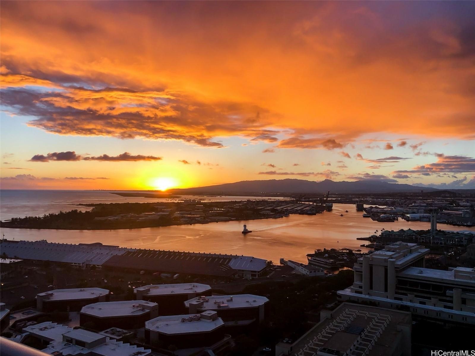 555 South Street 3409