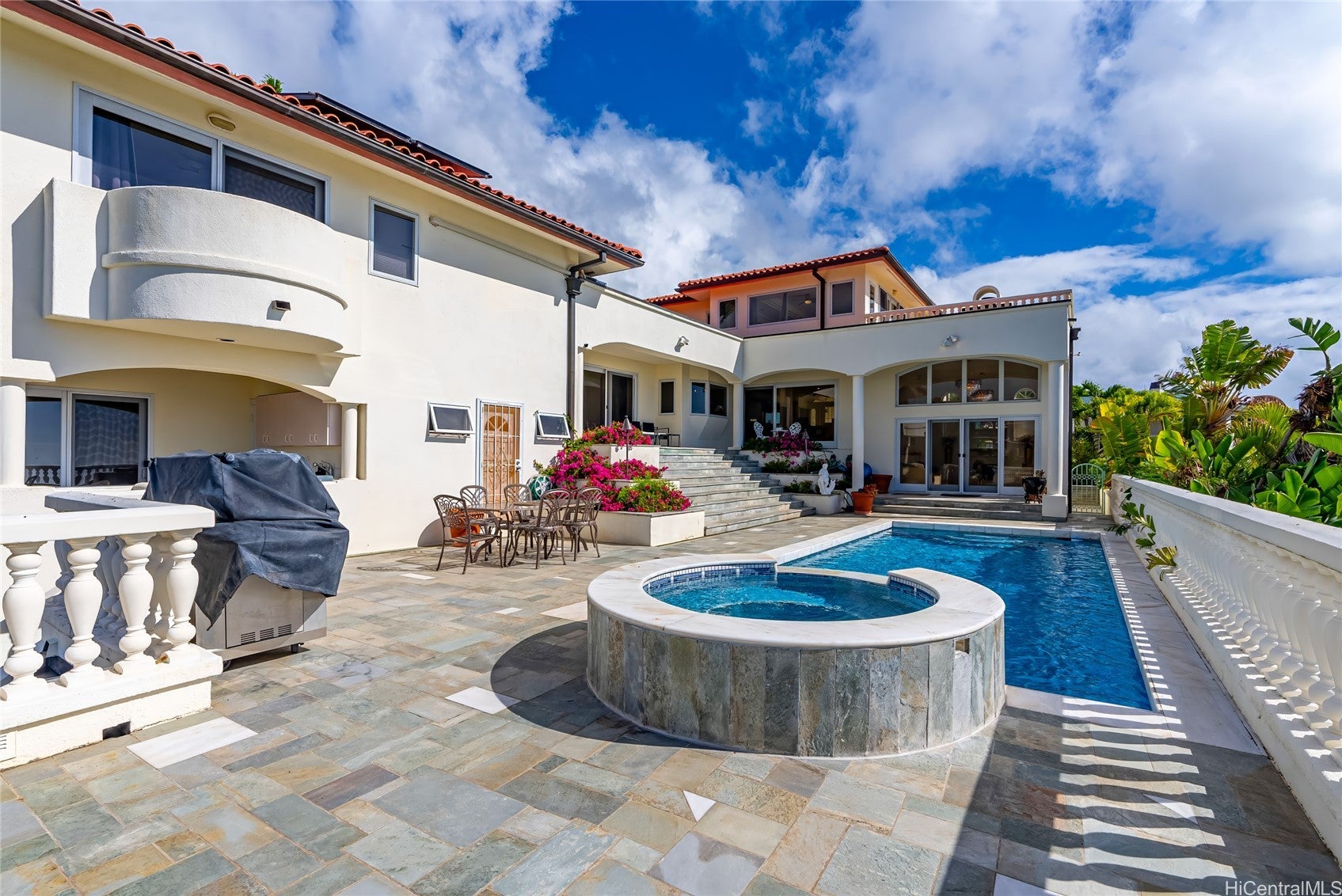 671 Kahiau Loop