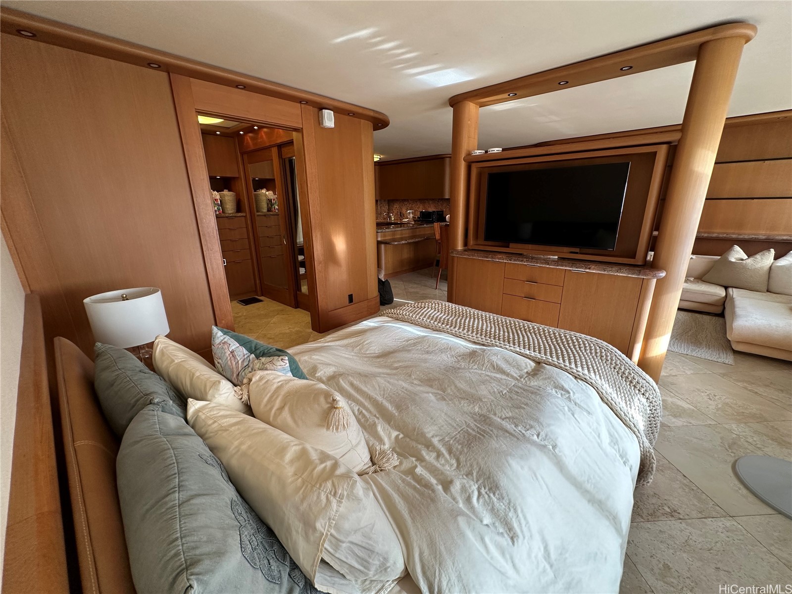 1255 Nuuanu Avenue E2903