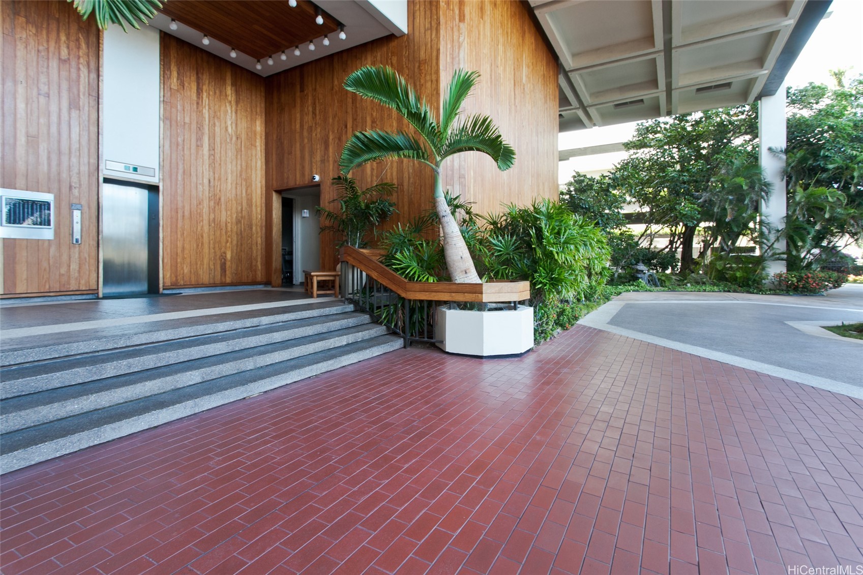 250 Kawaihae Street 2E