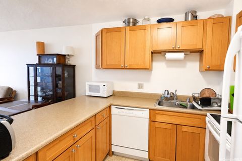 Photo of 1255 Nuuanu Avenue #E910, Honolulu, HI 96817 (MLS # 202608762)