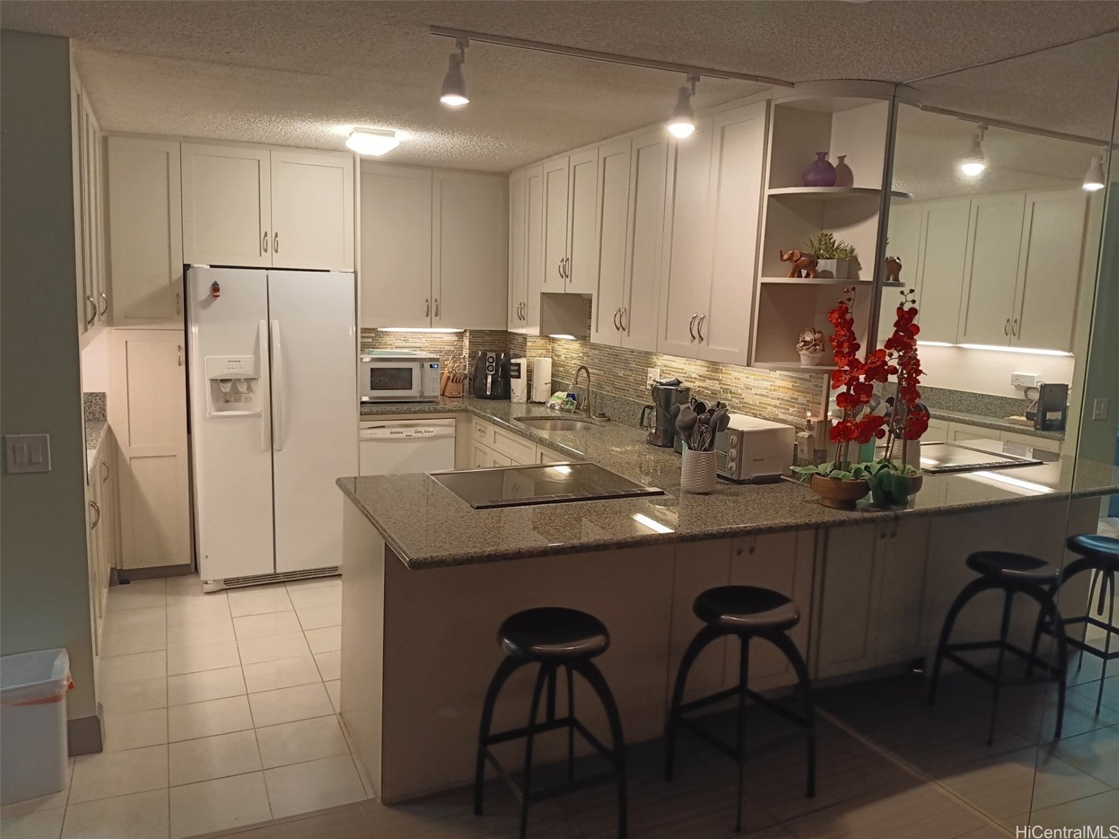 2240 Kuhio Avenue 3207