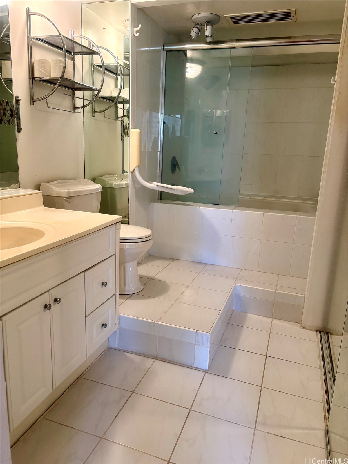 431 Nahua Street 708