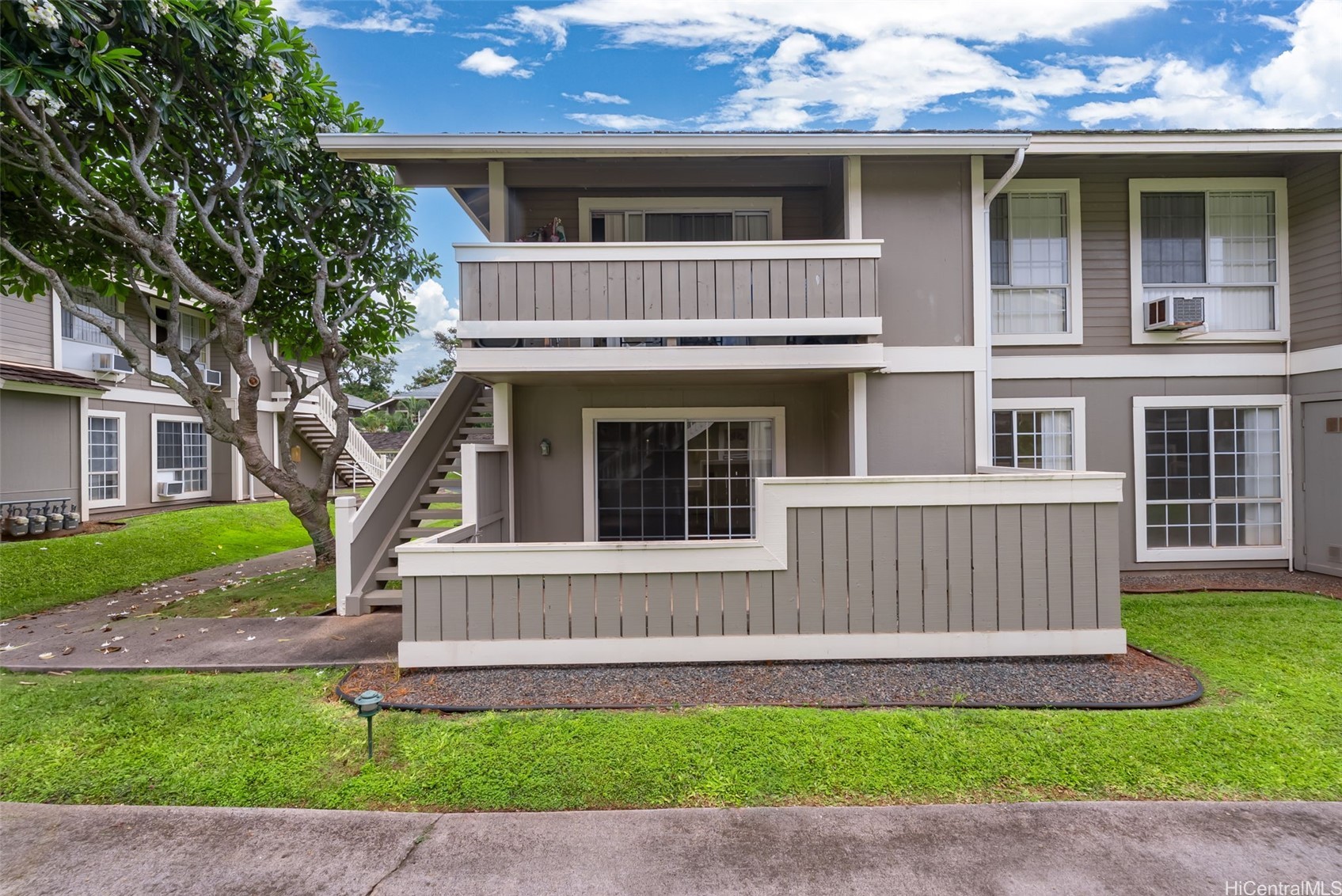 Royal Palm At Waipio 2 Condominium