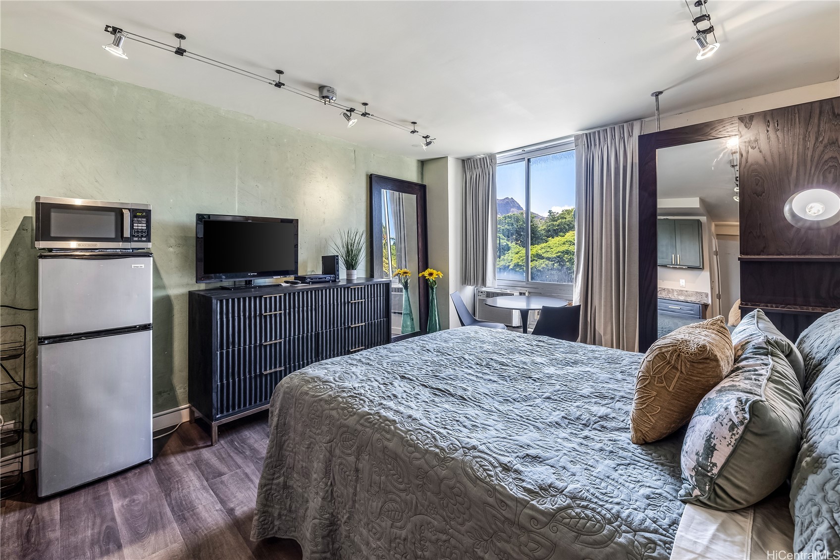 134 Kapahulu Avenue 316