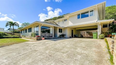 Photo of 7161 Waioli Place, Honolulu, HI 96825 (MLS # 202600073)