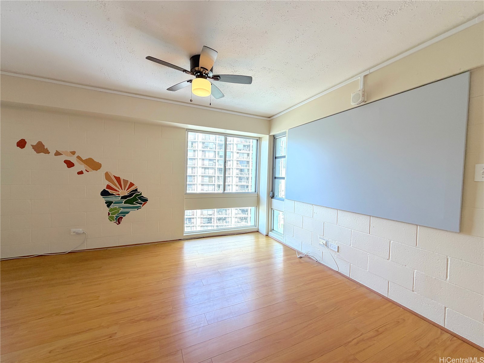 1616 Liholiho Street 1401