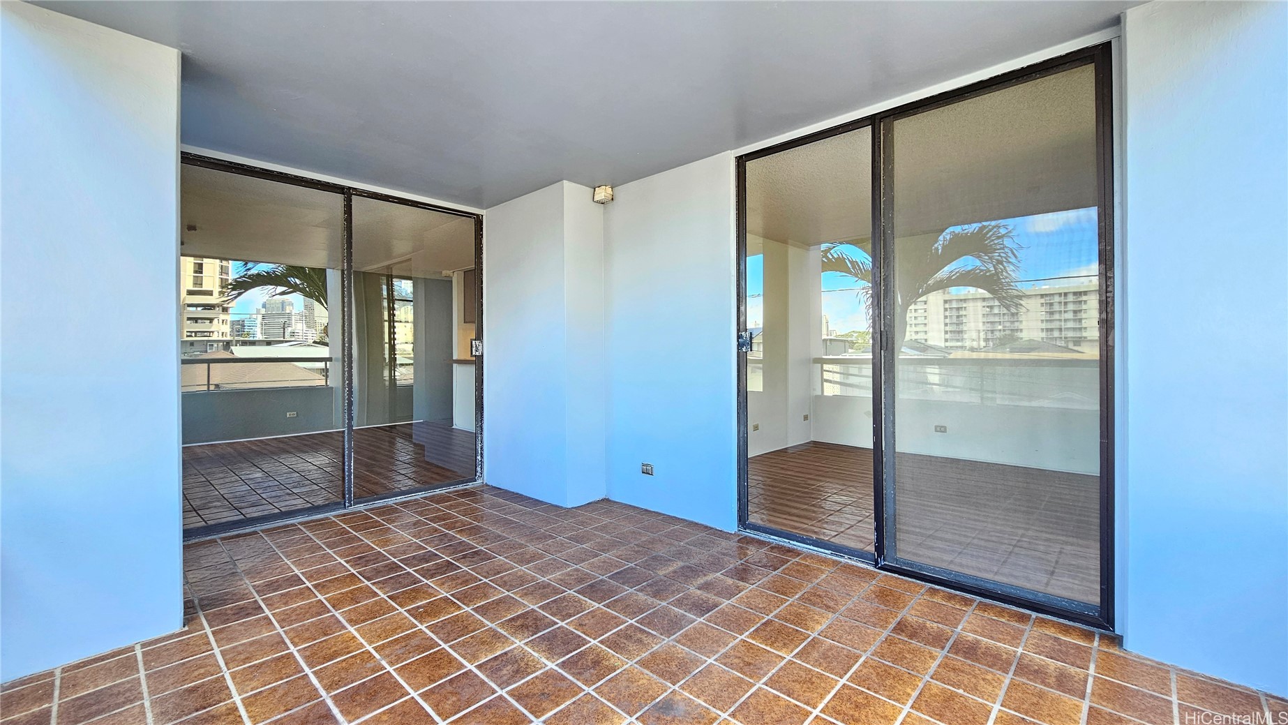 2100 Date Street 103