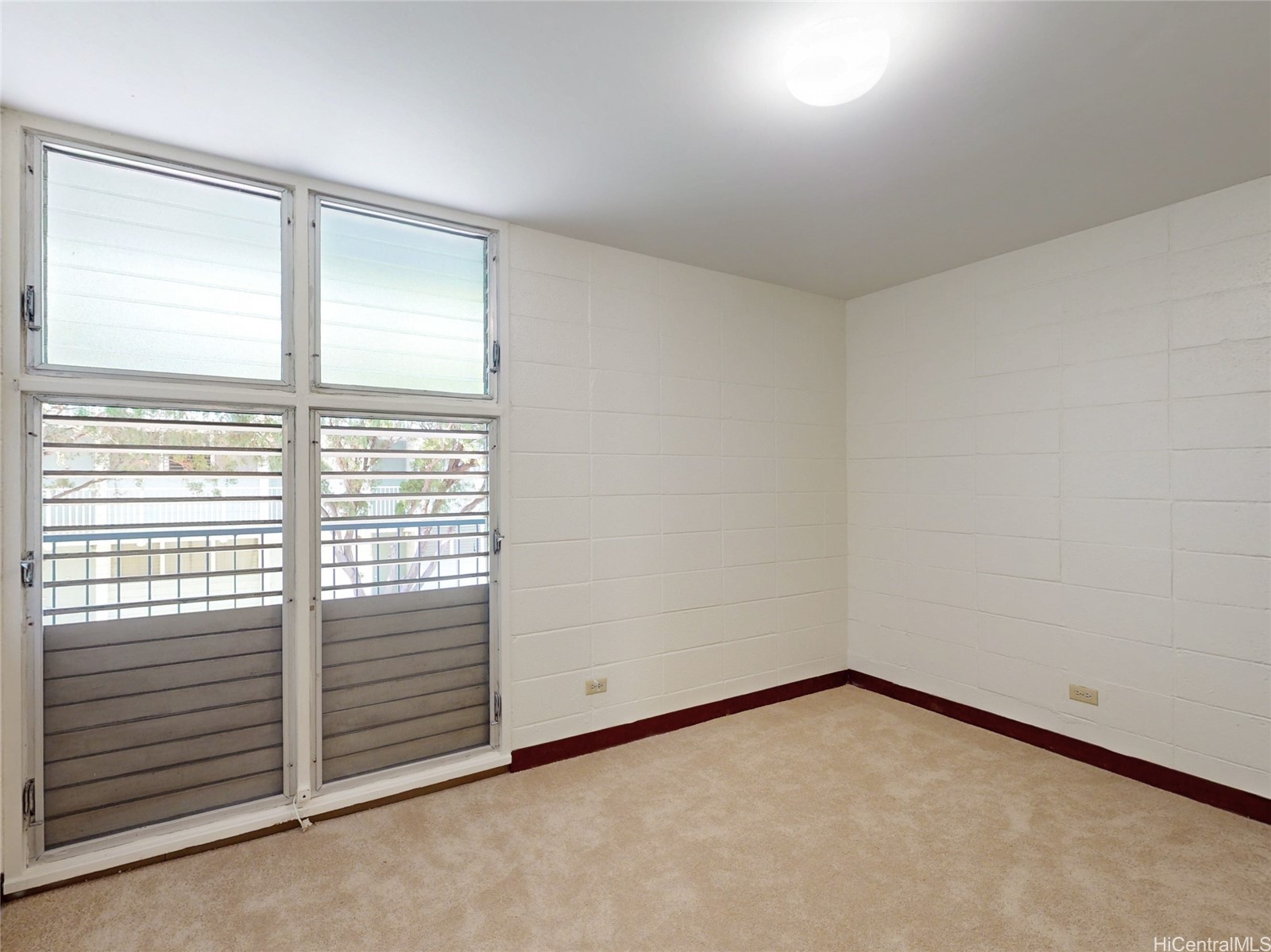 922 Kapahulu Avenue 207