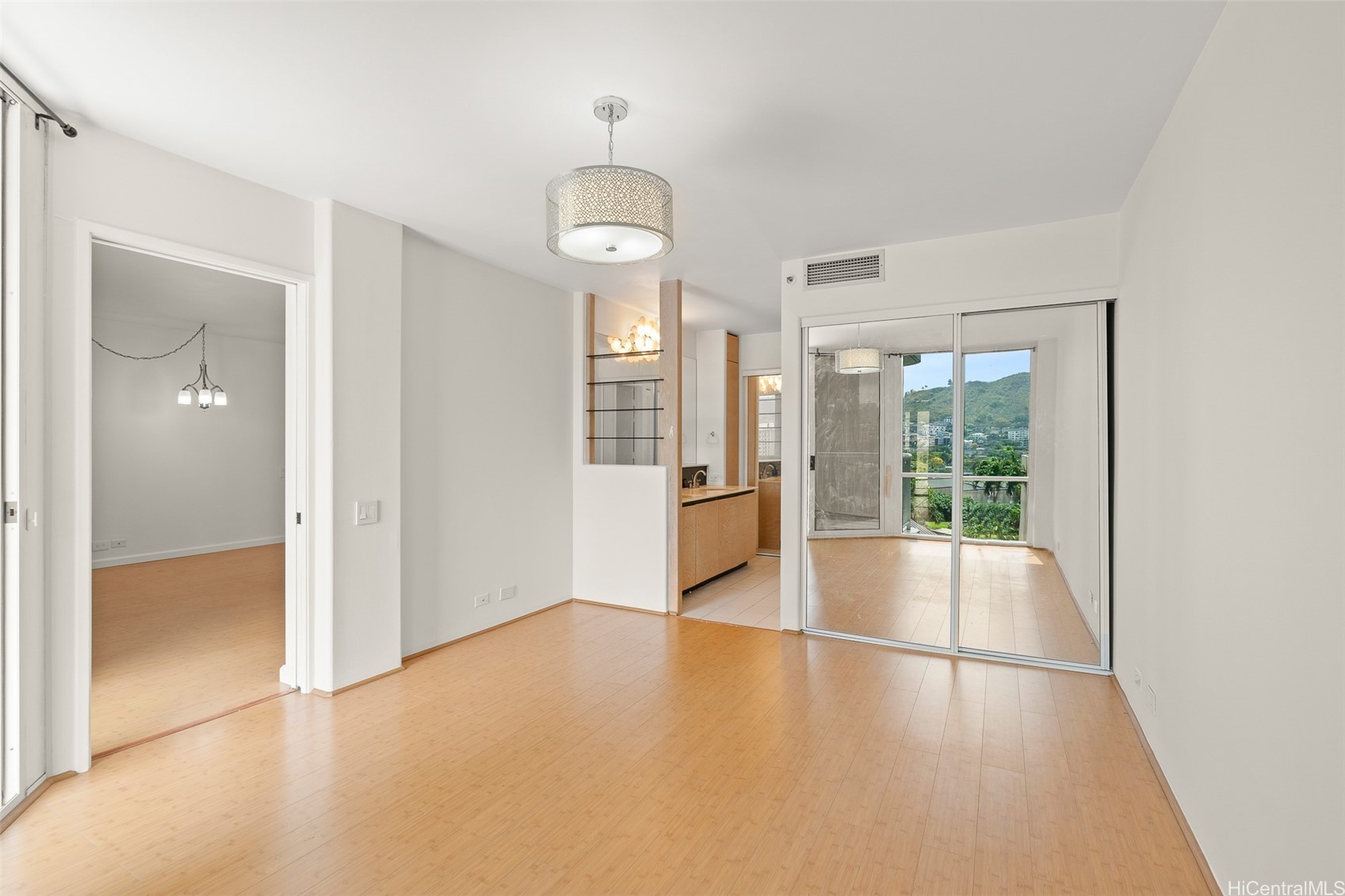 1212 Nuuanu Avenue 1106