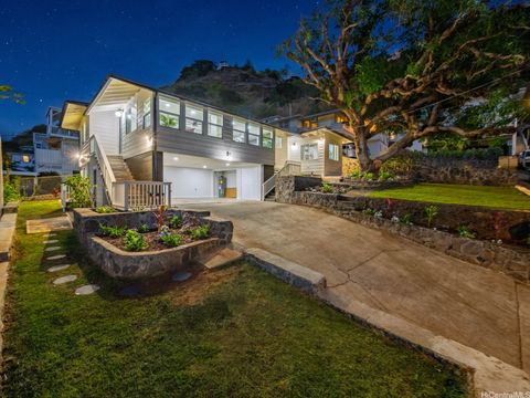 Photo of 1845 10th Avenue #A, Honolulu, HI 96816 (MLS # 202523764)