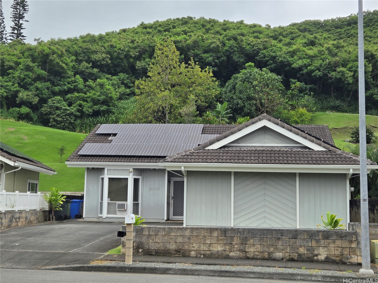 1595 Kanapuu Drive