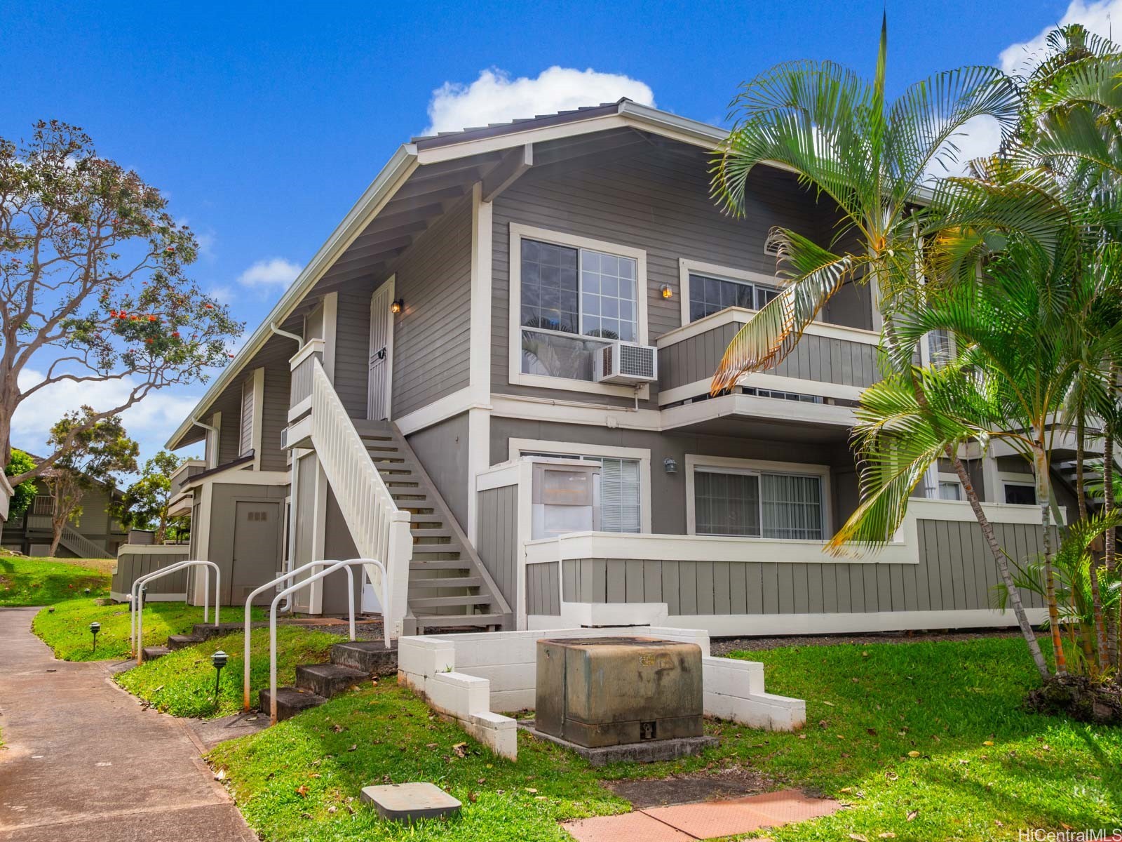 Royal Palm At Waipio 2 Condominium
