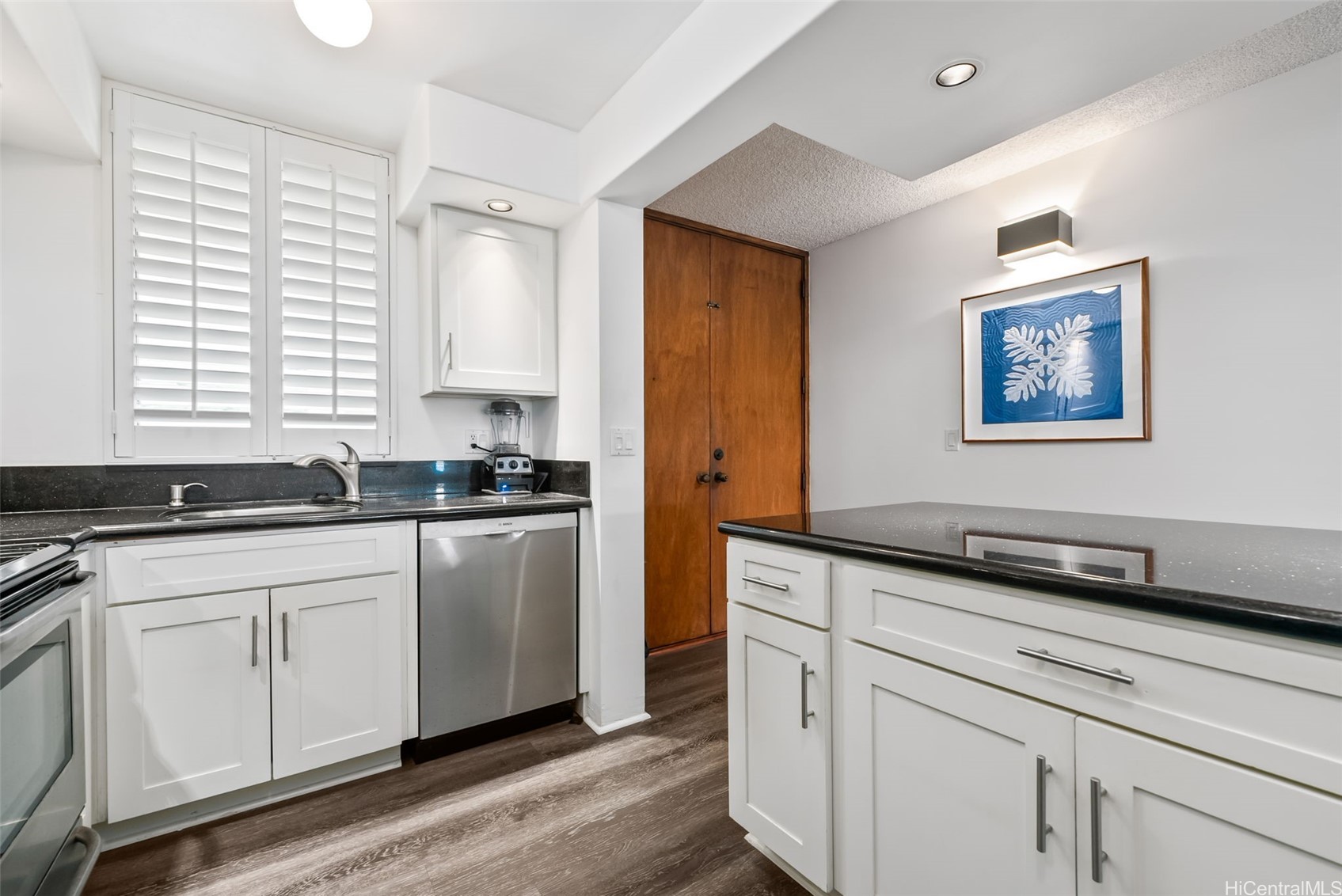 501 Hahaione Street 1-14H