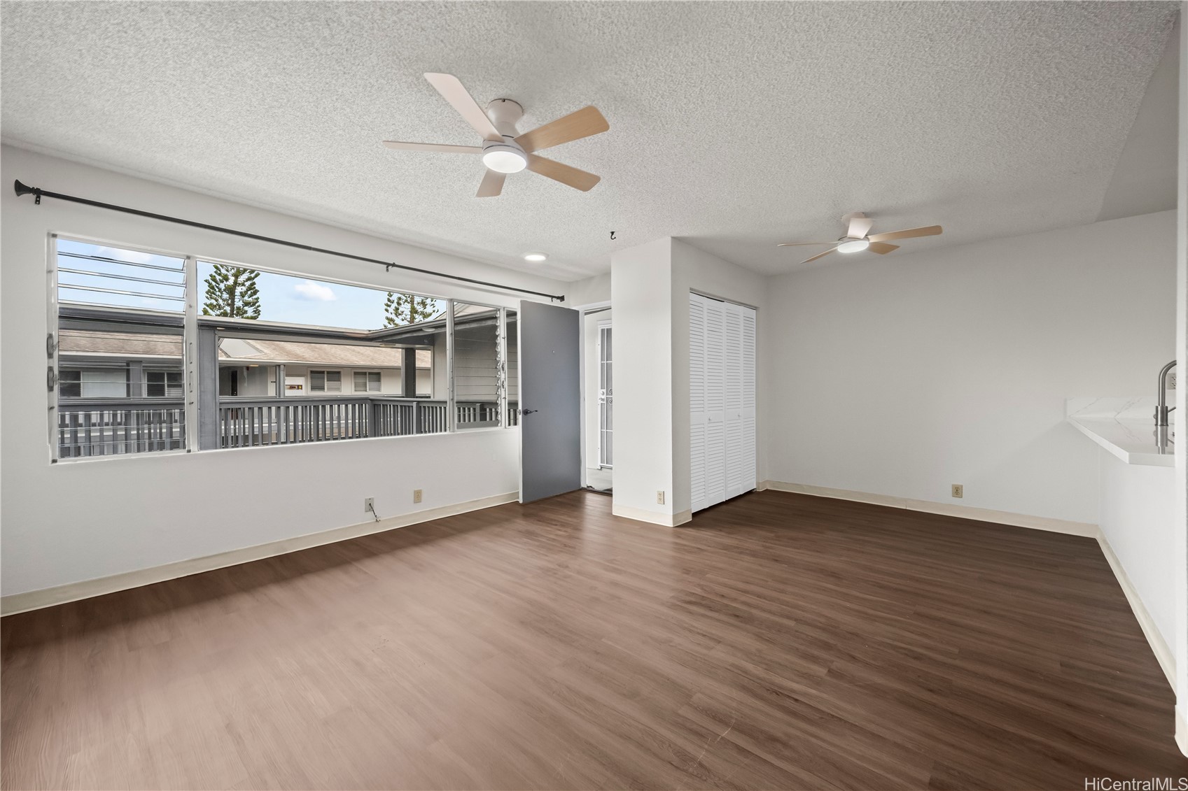 46-263 Kahuhipa Street B303