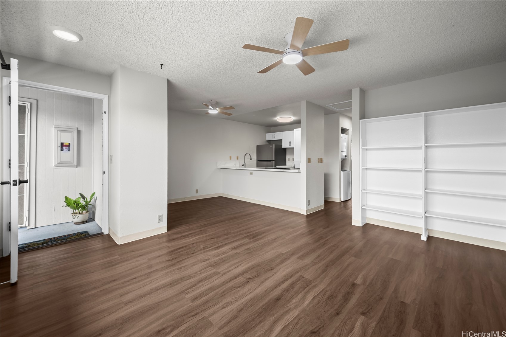 46-263 Kahuhipa Street B303
