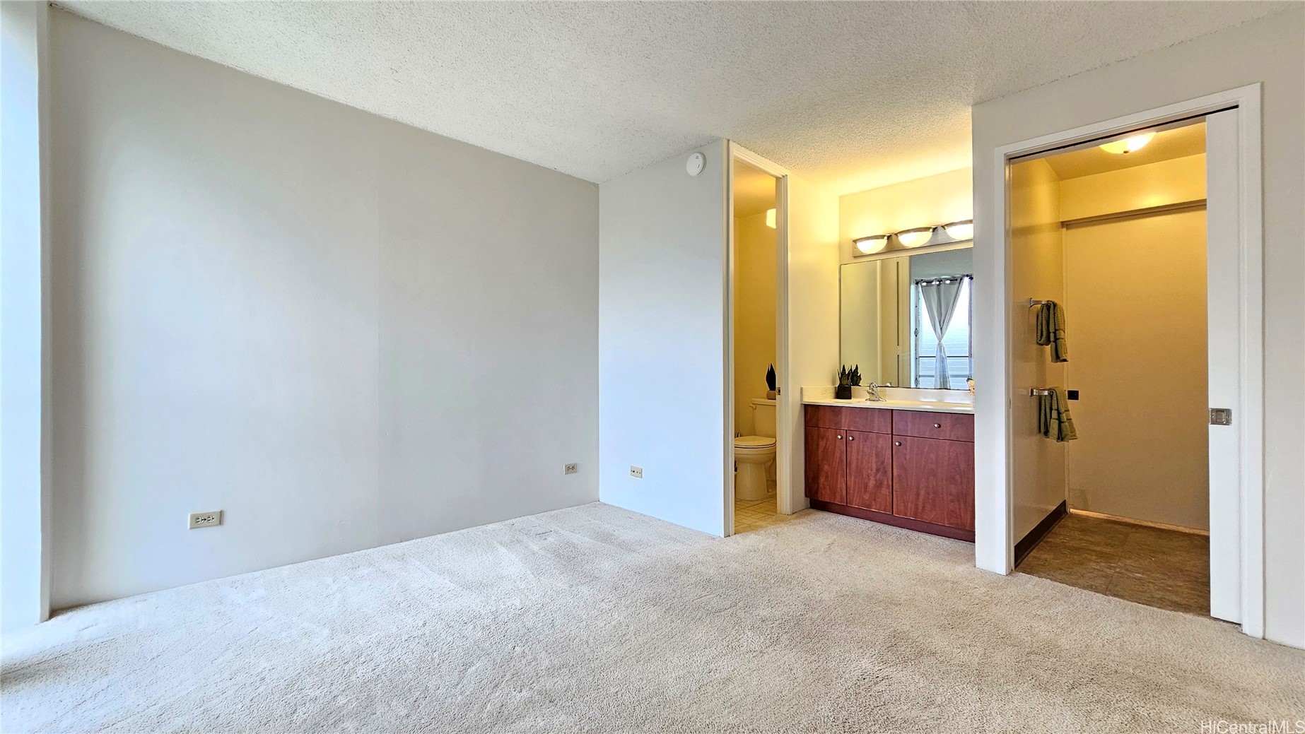 1160 Ala Napunani Street 1706