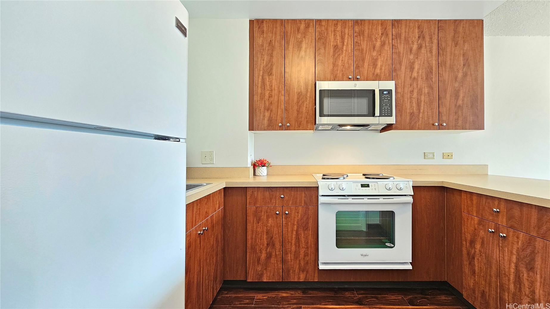 1160 Ala Napunani Street 1706
