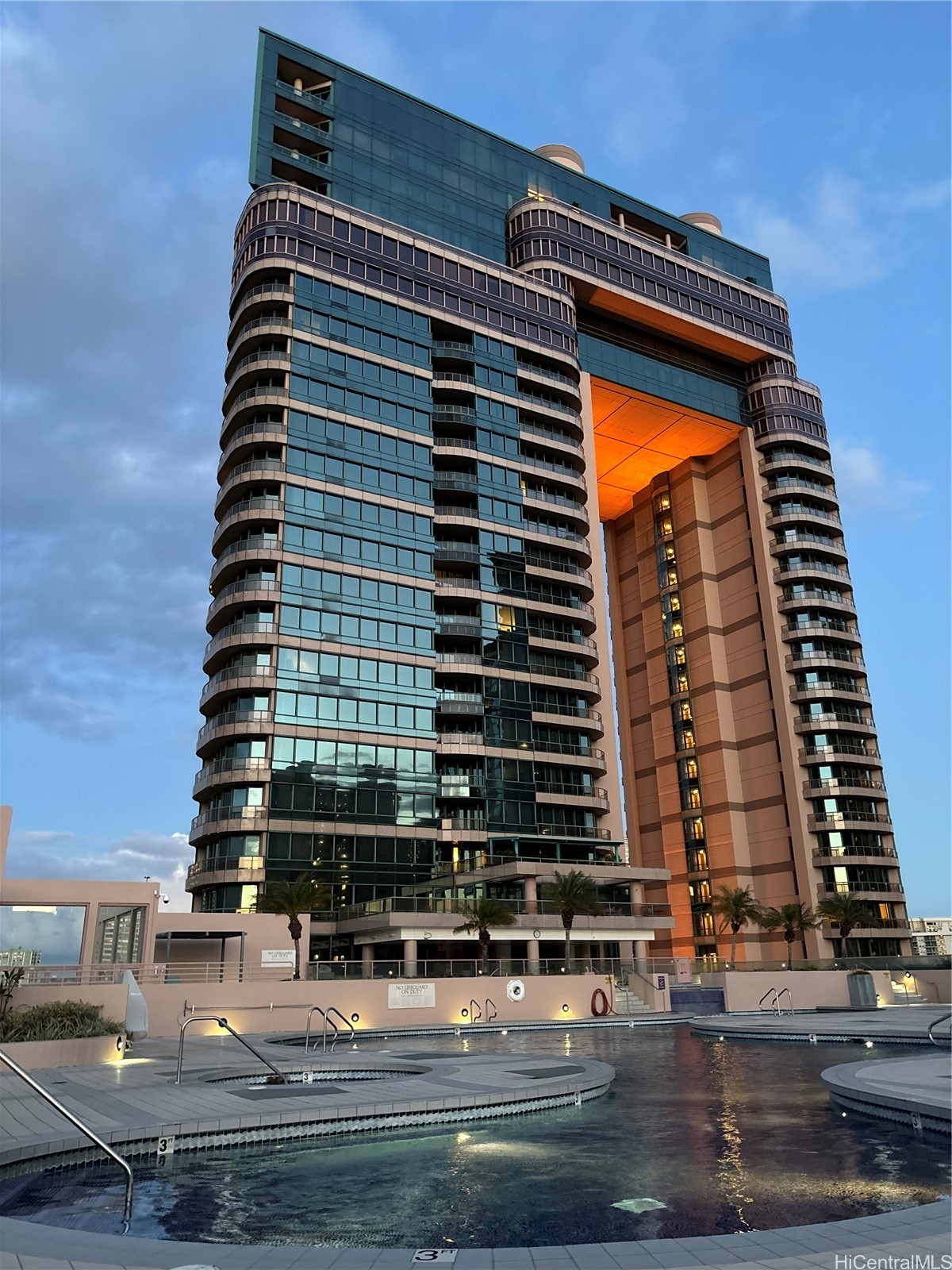 Waikiki Landmark Condominium