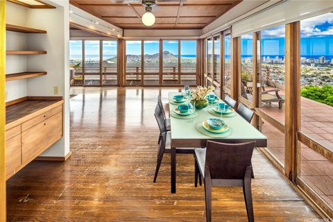 1732-A Mikahala Way Honolulu HI 96816