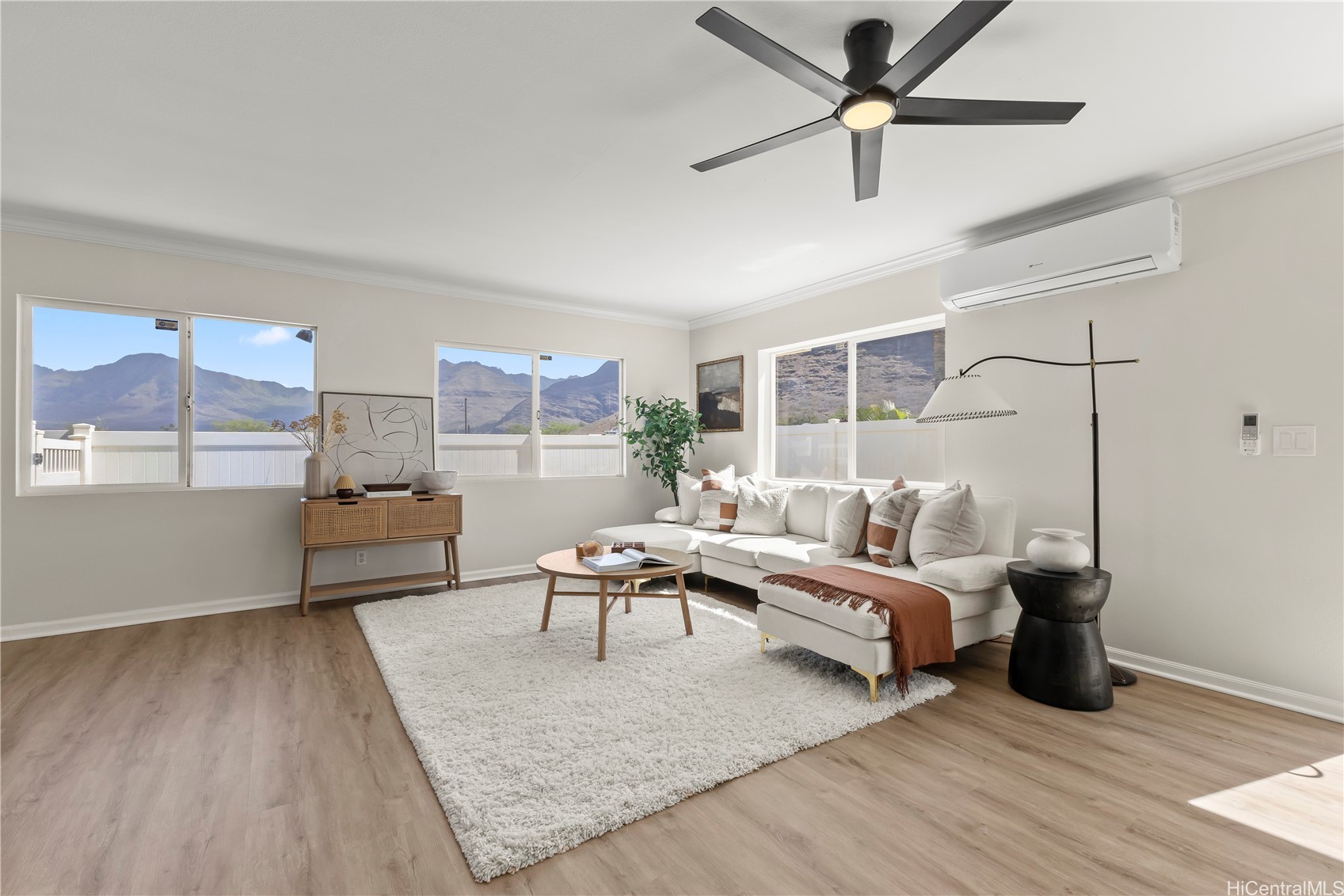 87-1976 Pakeke Street N