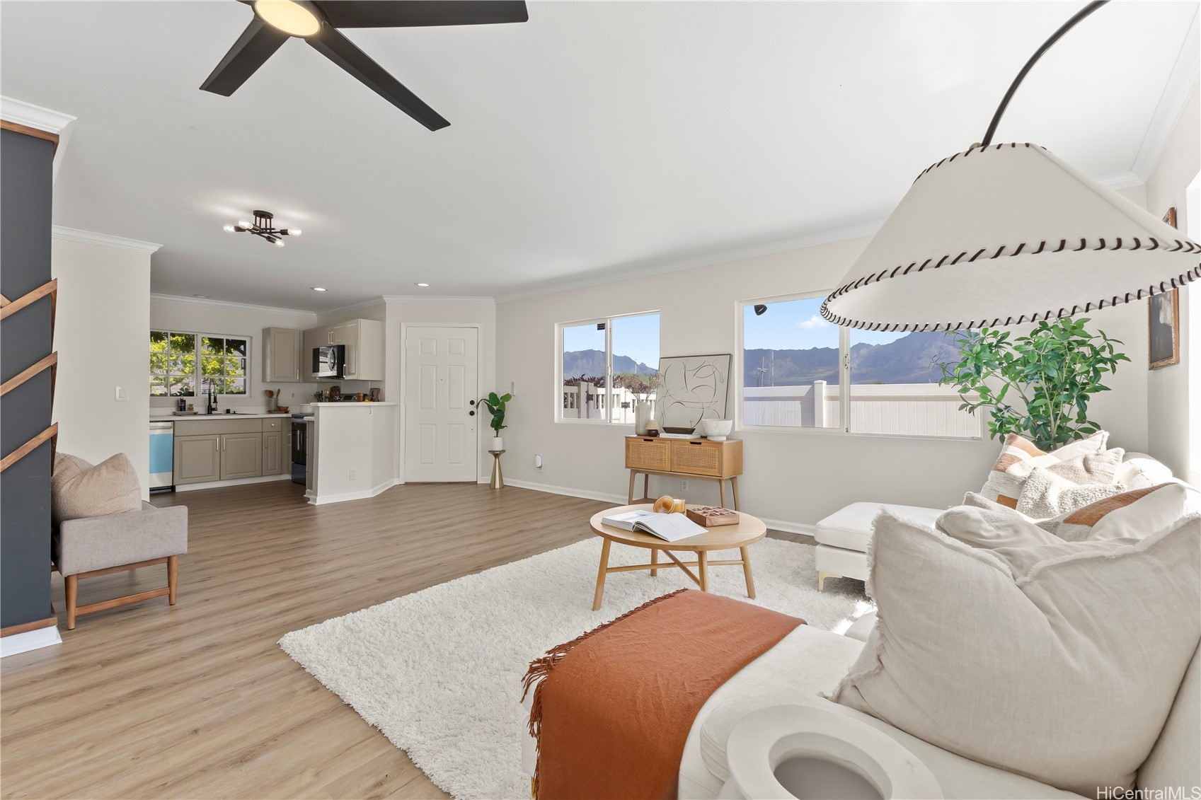 87-1976 Pakeke Street N