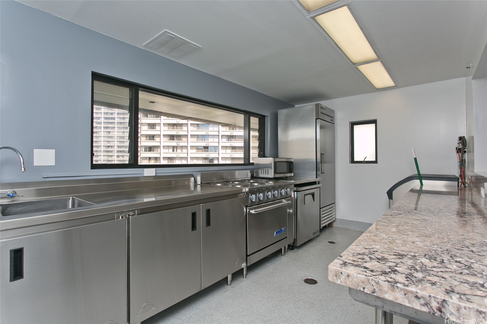 Honolulu Park Place Residential Lease
