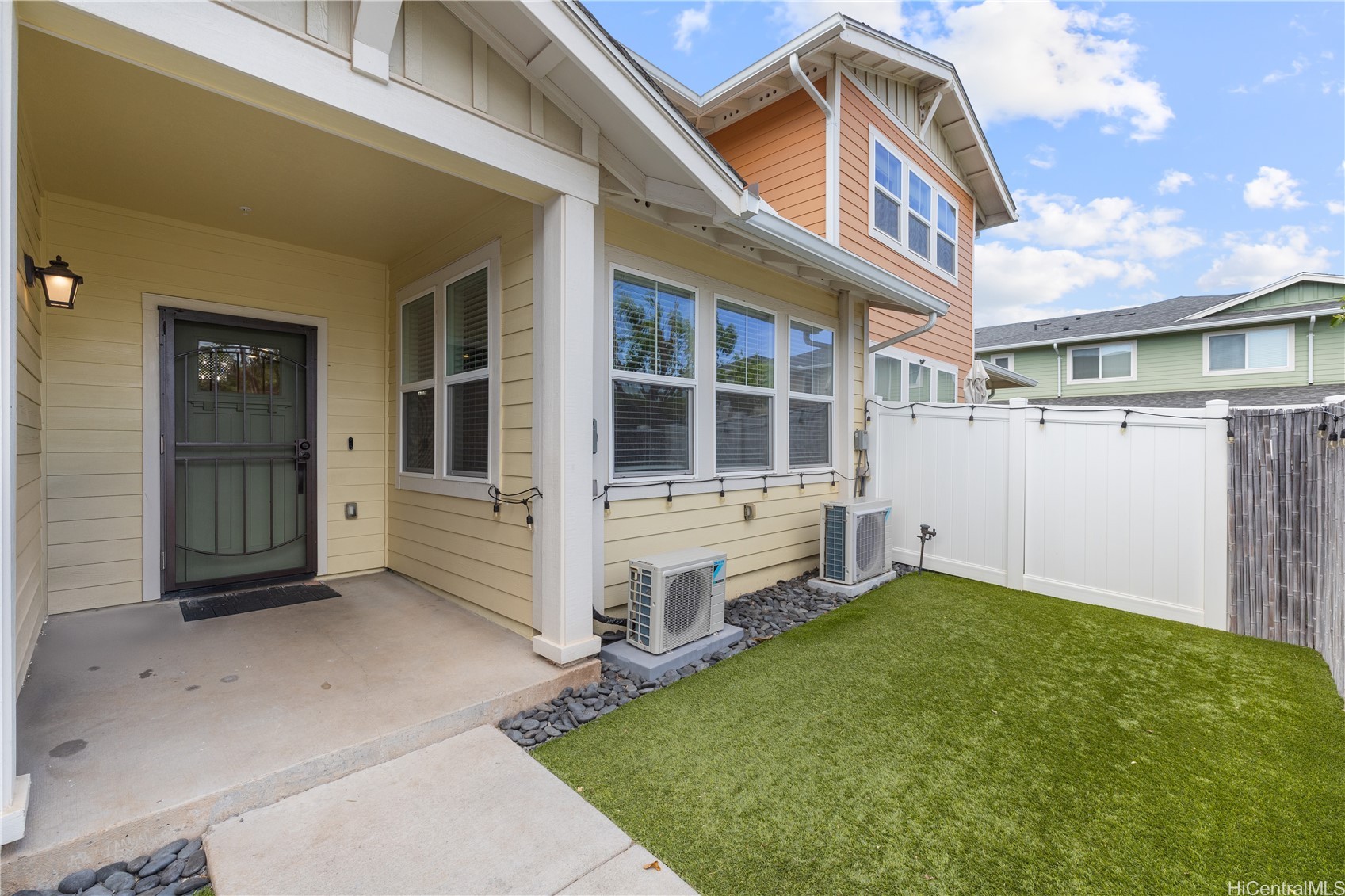 550 Kamaaha Avenue 902