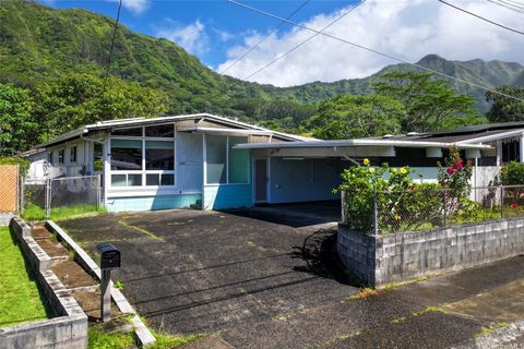 Photo of 3536 Pinao Street, Honolulu, HI 96822 (MLS # 202609863)