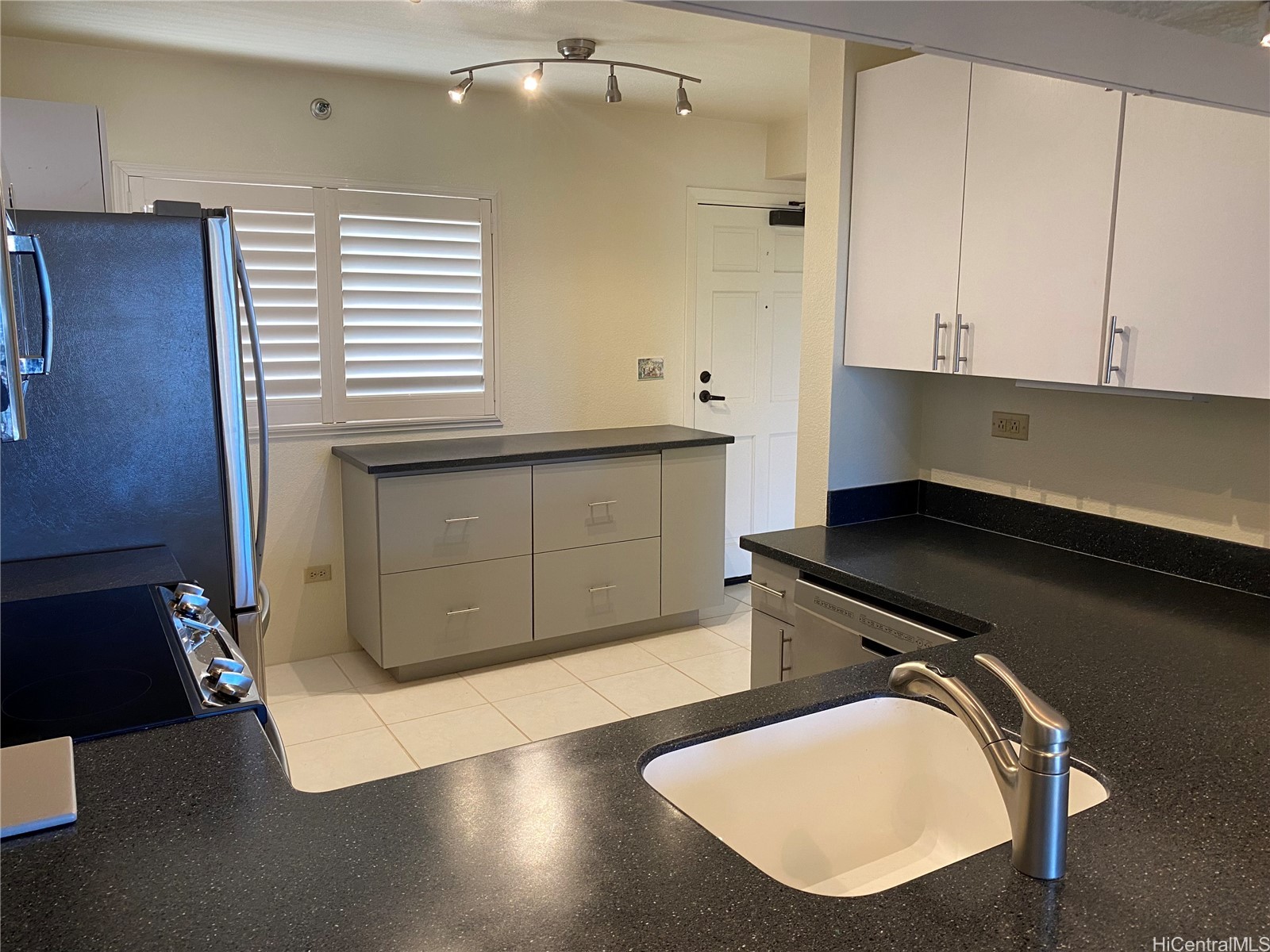 3075 Ala Poha Place 2111