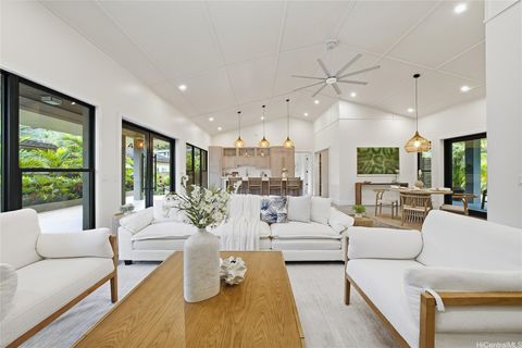 Photo of 926 Aalapapa Drive, Kailua, HI 96734 (MLS # 202521041)