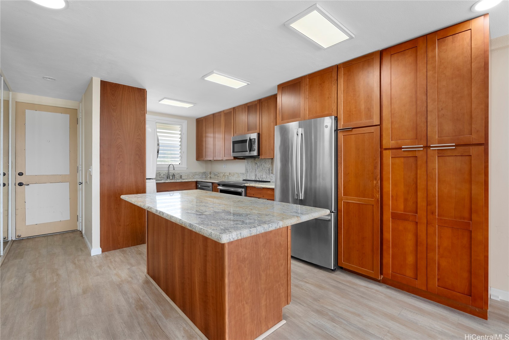 14 Aulike Street 806