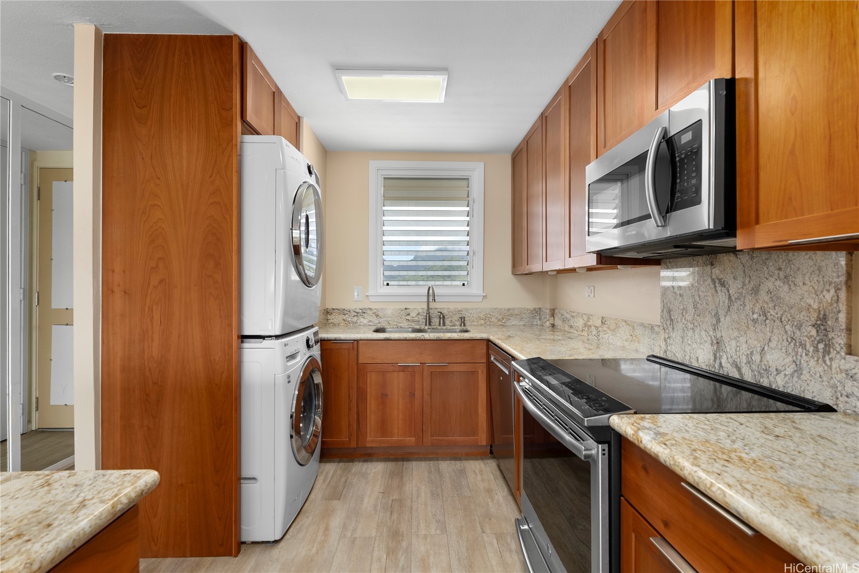 14 Aulike Street 806