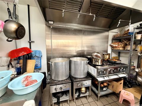 1232 Waimanu Street Honolulu HI 96814