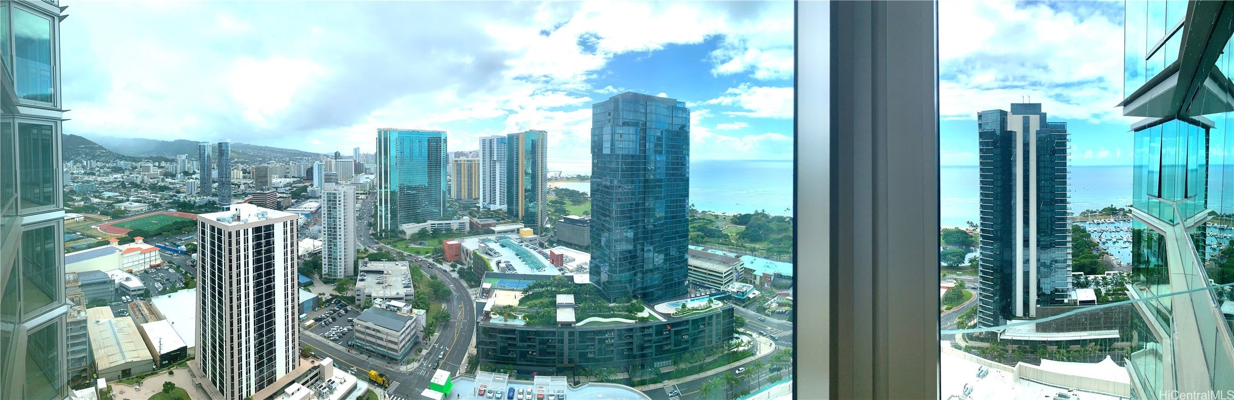 1001 Queen Street 3204