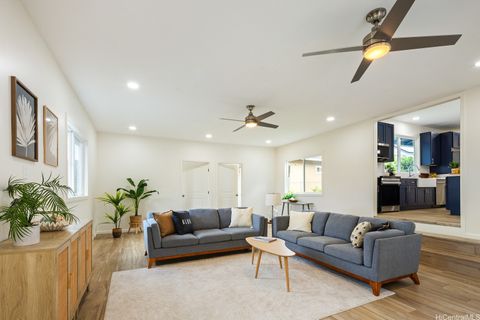 Photo of 45-510 Mahinui Road #B, Kaneohe, HI 96744 (MLS # 202600348)