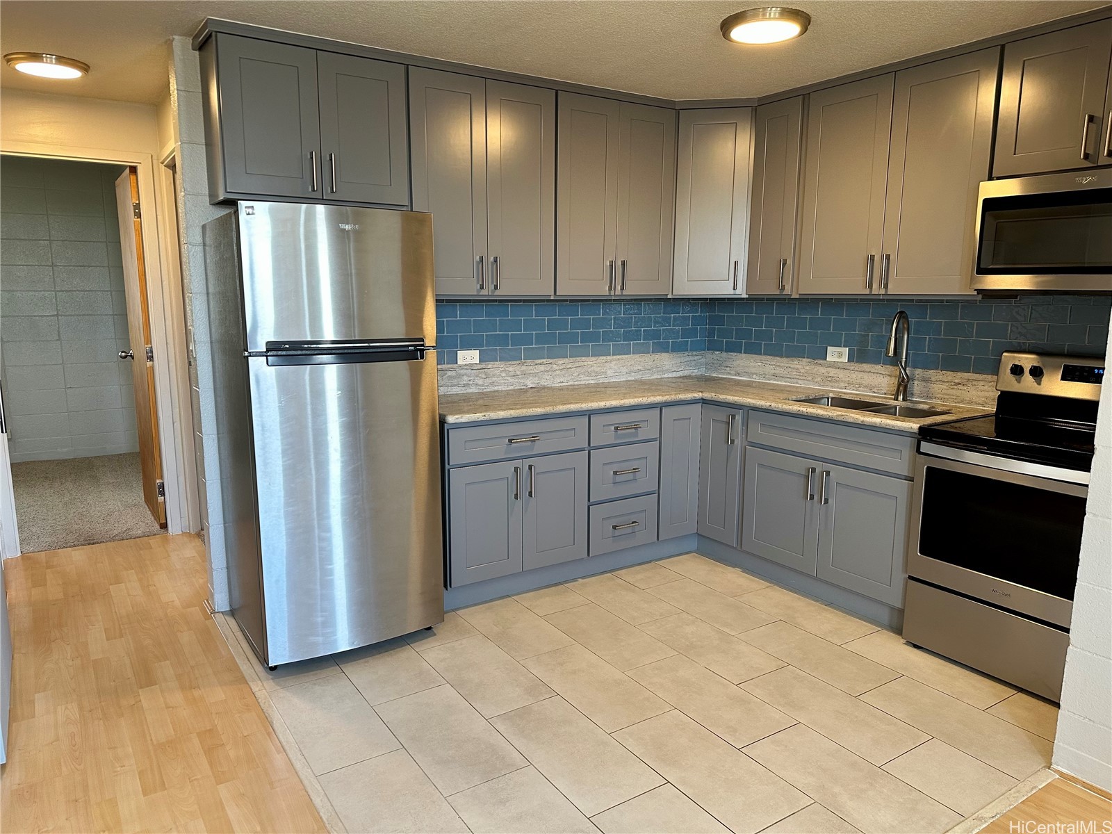 94-99 Waipahu Street A304