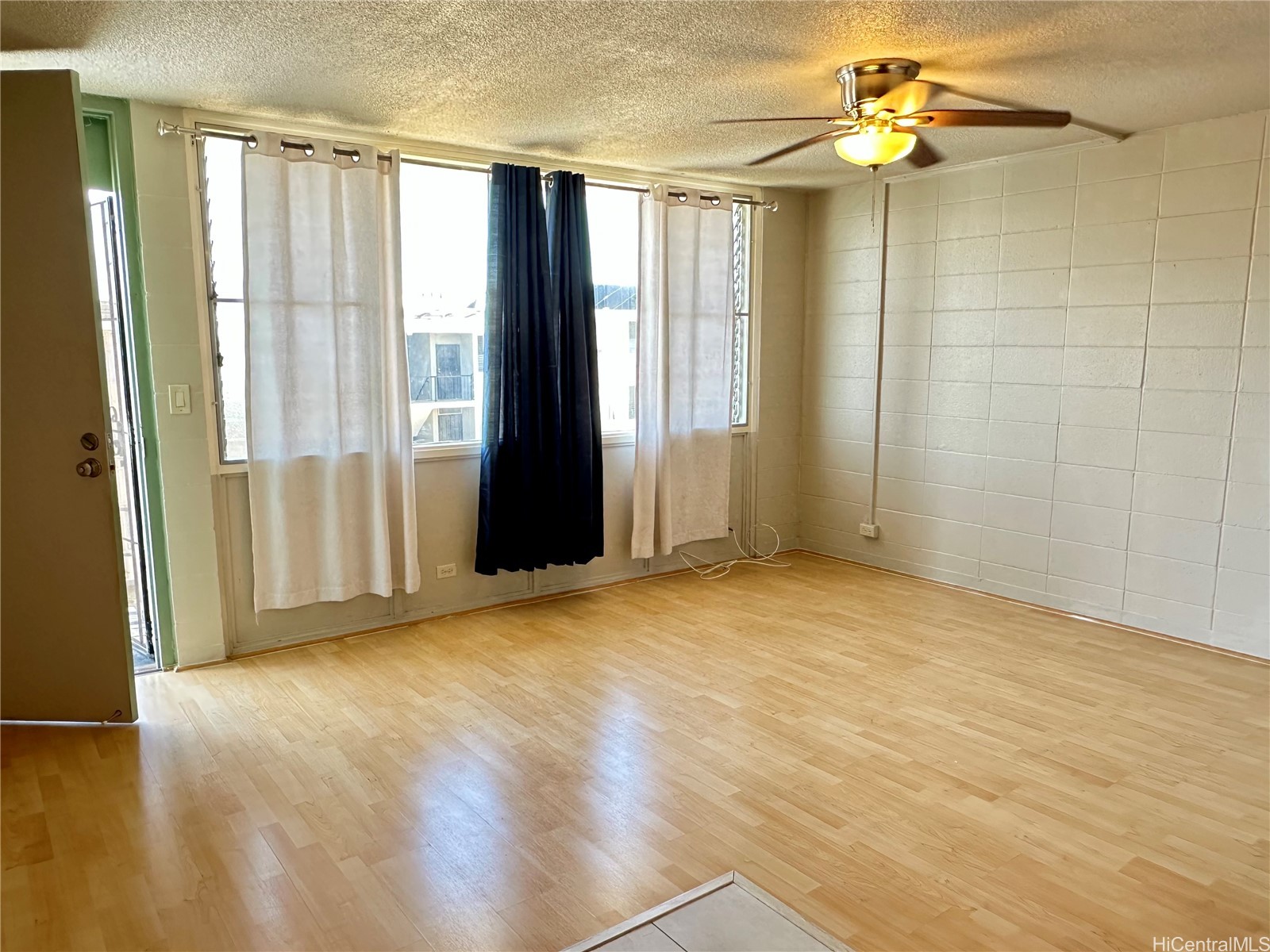 94-99 Waipahu Street A304