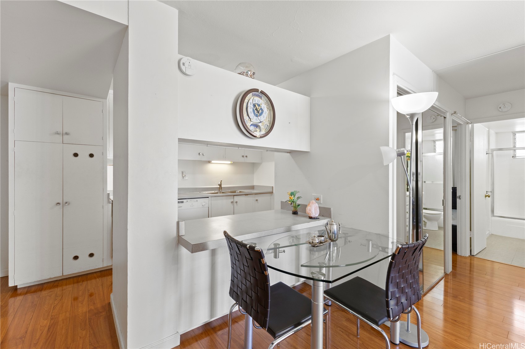1610 Kanunu Street 1207
