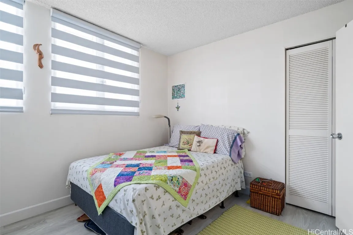 Honolulu, Hawaii 96822, United States, 2 Bedrooms Bedrooms, ,1 BathroomBathrooms,Residential,Active,27357