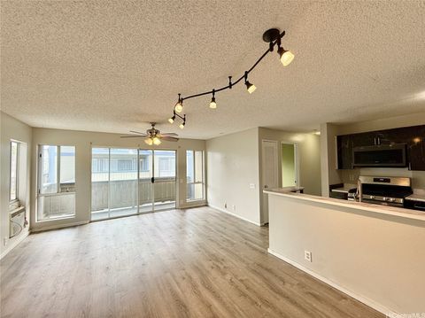 Photo of 91-291 Hanapouli Circle #4G, Ewa Beach, HI 96706 (MLS # 202524767)