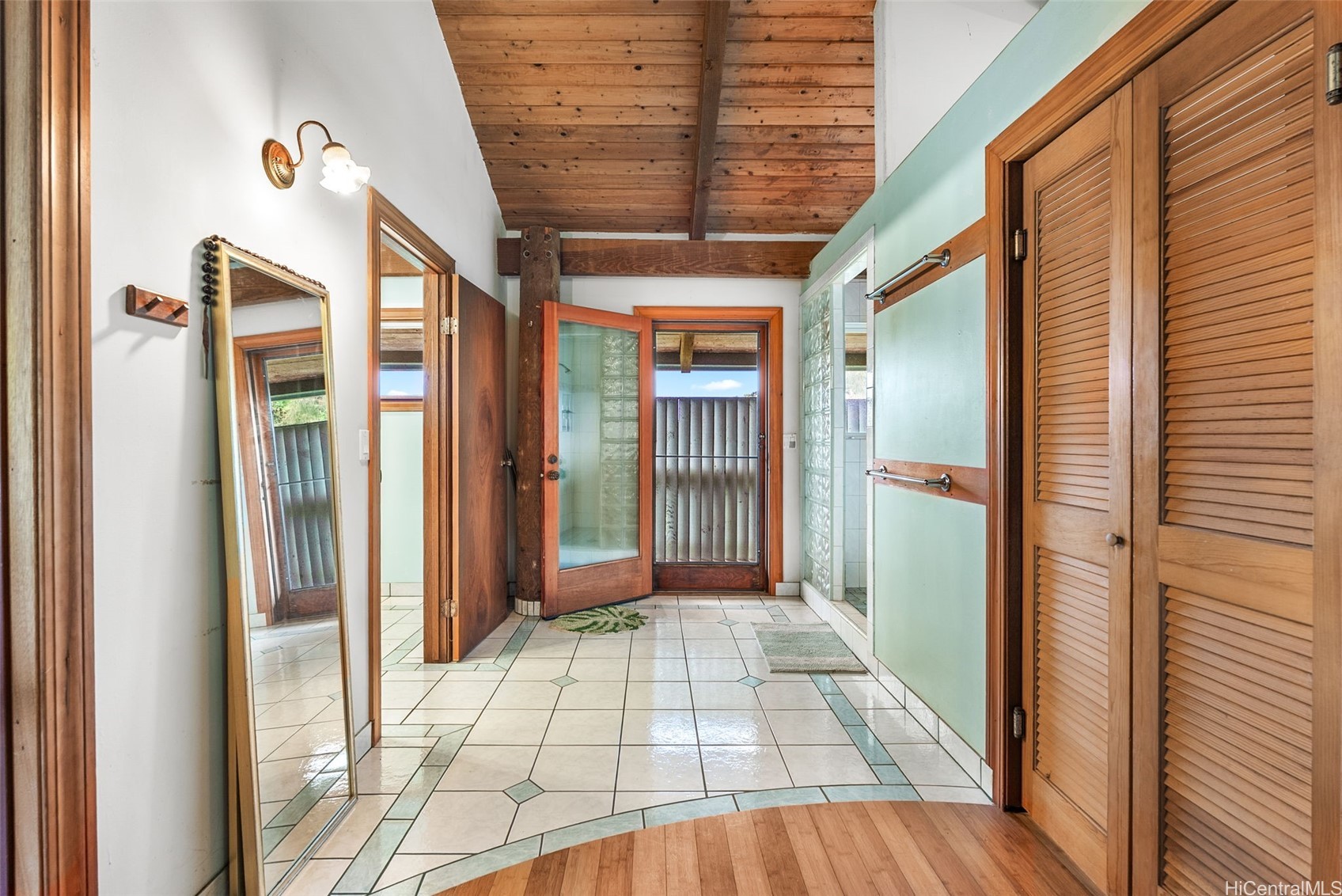 Haleiwa, Hawaii, 96712, United States, 9 Bedrooms Bedrooms, ,8 BathroomsBathrooms,Residential,Pending,2052143