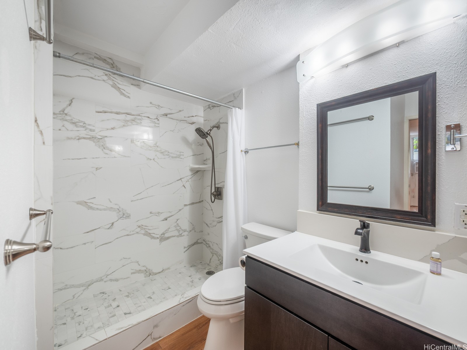 1617 Clark Street 201
