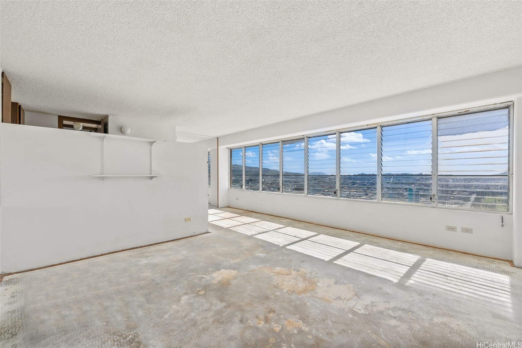 2525 Date Street 3402