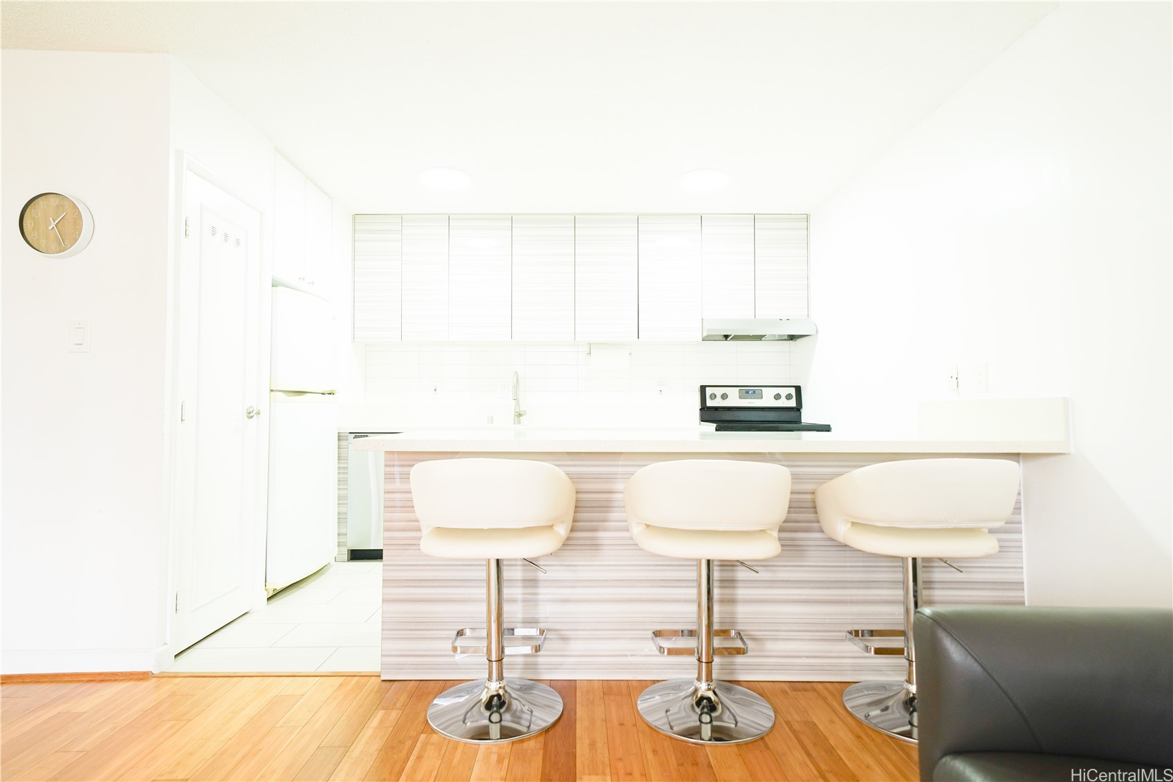 827 Kinau Street D703