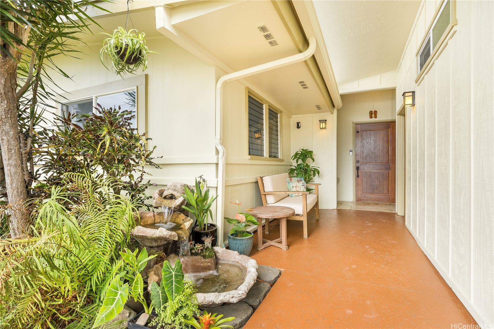 823 Halula Place
