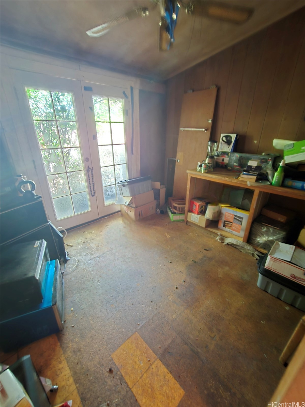 2076 Aaniu Loop