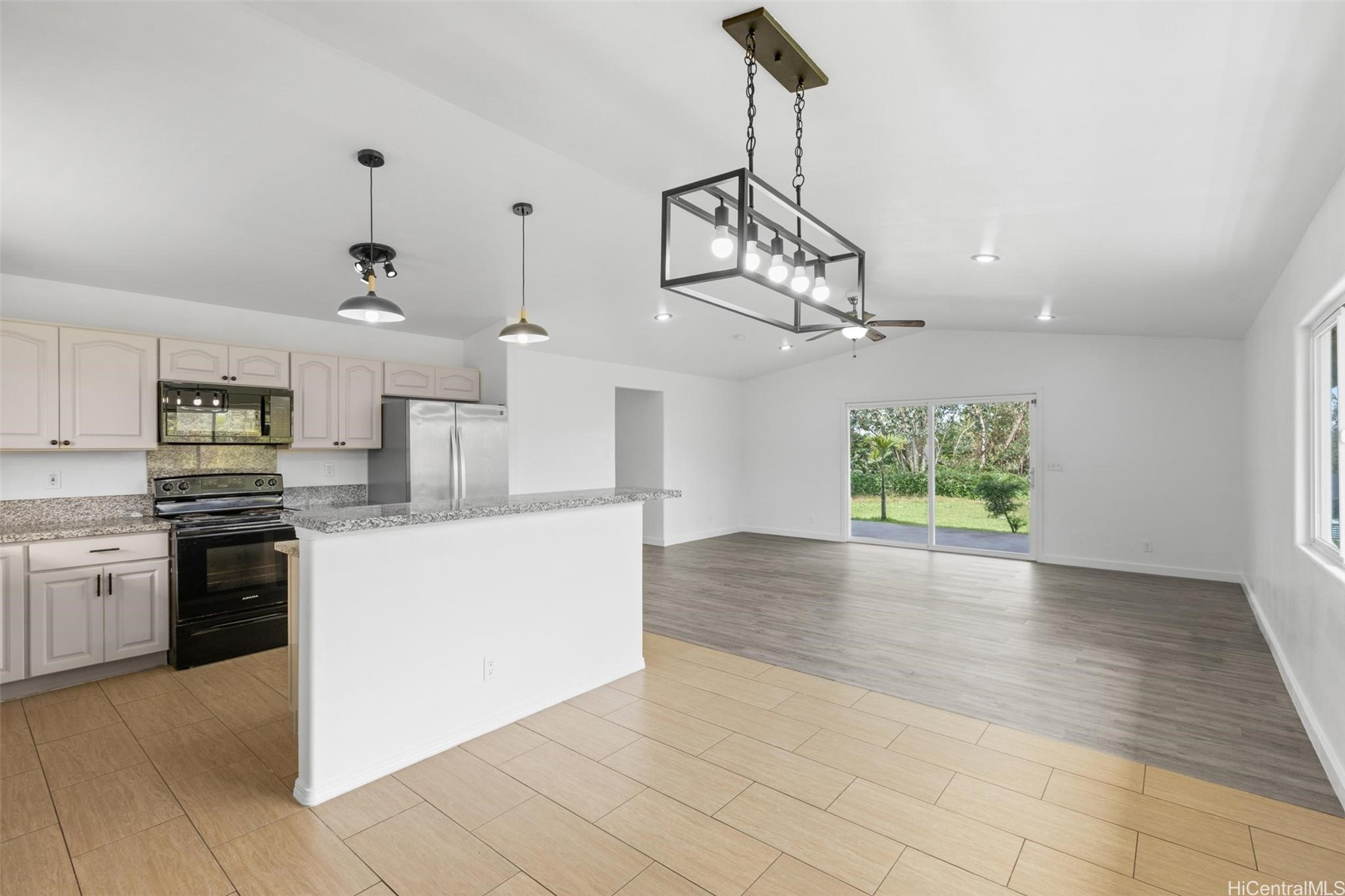 16-2095 Tradewind Dr. Tradewind Drive