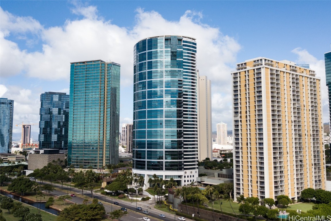 Nauru Tower Condominium