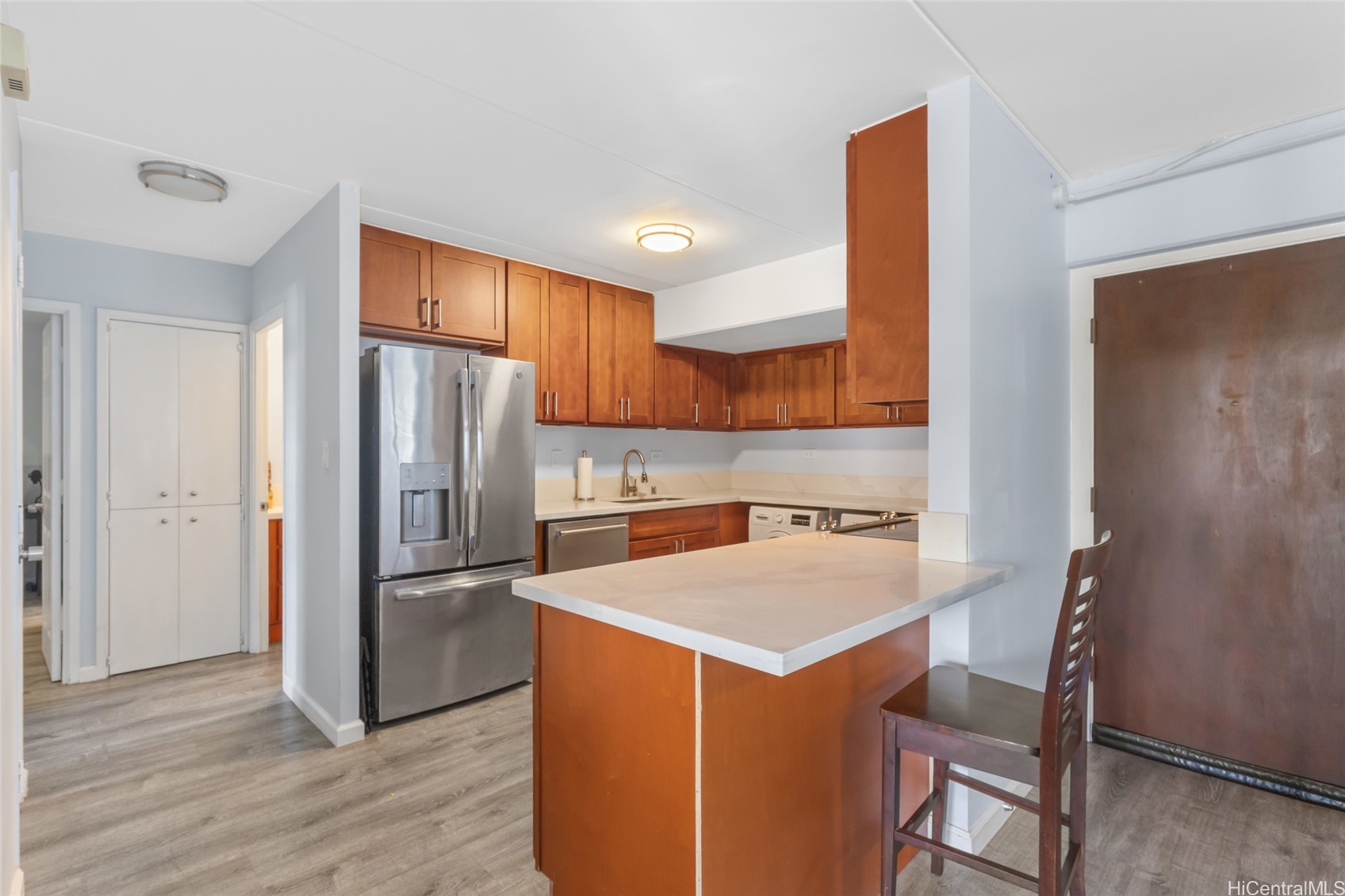 2533 Ala Wai Boulevard 201